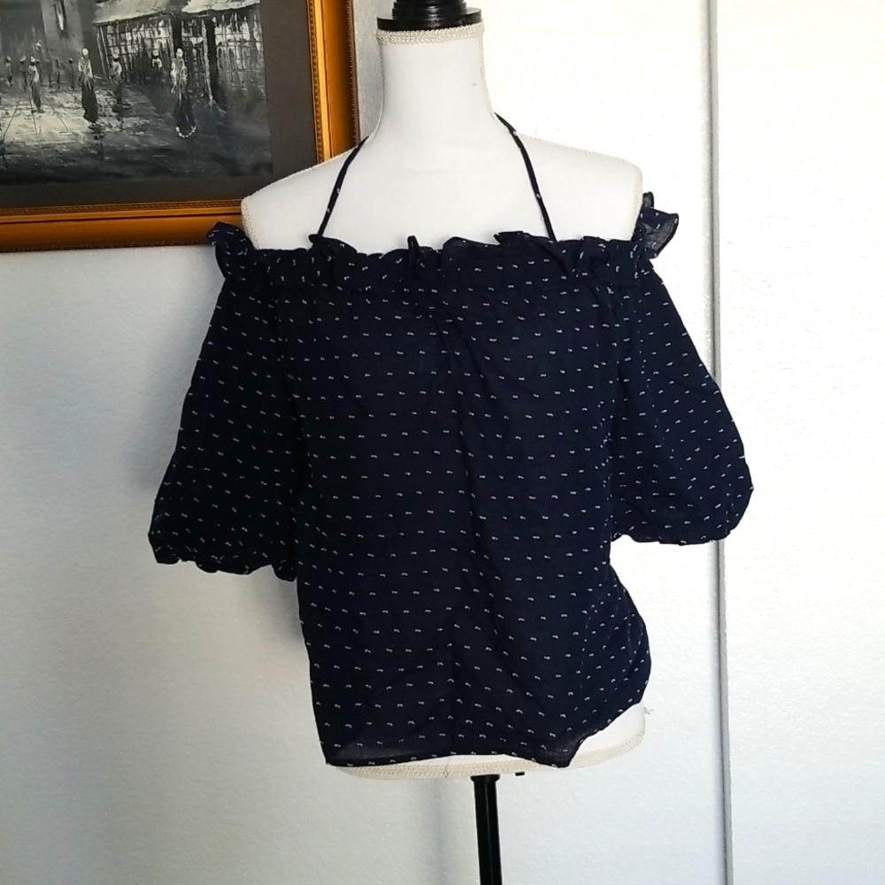 Off the shoulders, puffy sleeves blouse